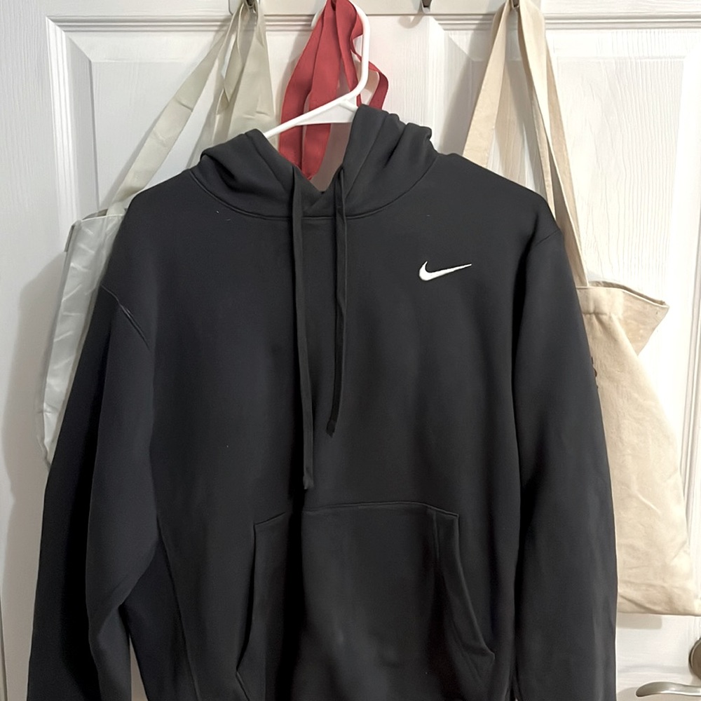 nike sweatshirt